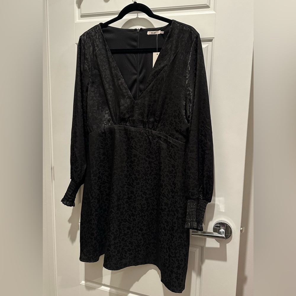 NWT Miami Little Black Dress Large Long Sleeve